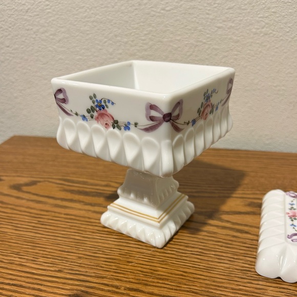 Waterford Milk Glass Candy Dish With Floral Design - Picture 4 of 12